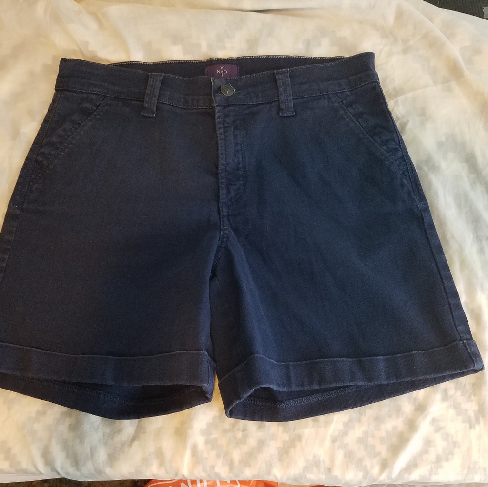 NYJD womans shorts